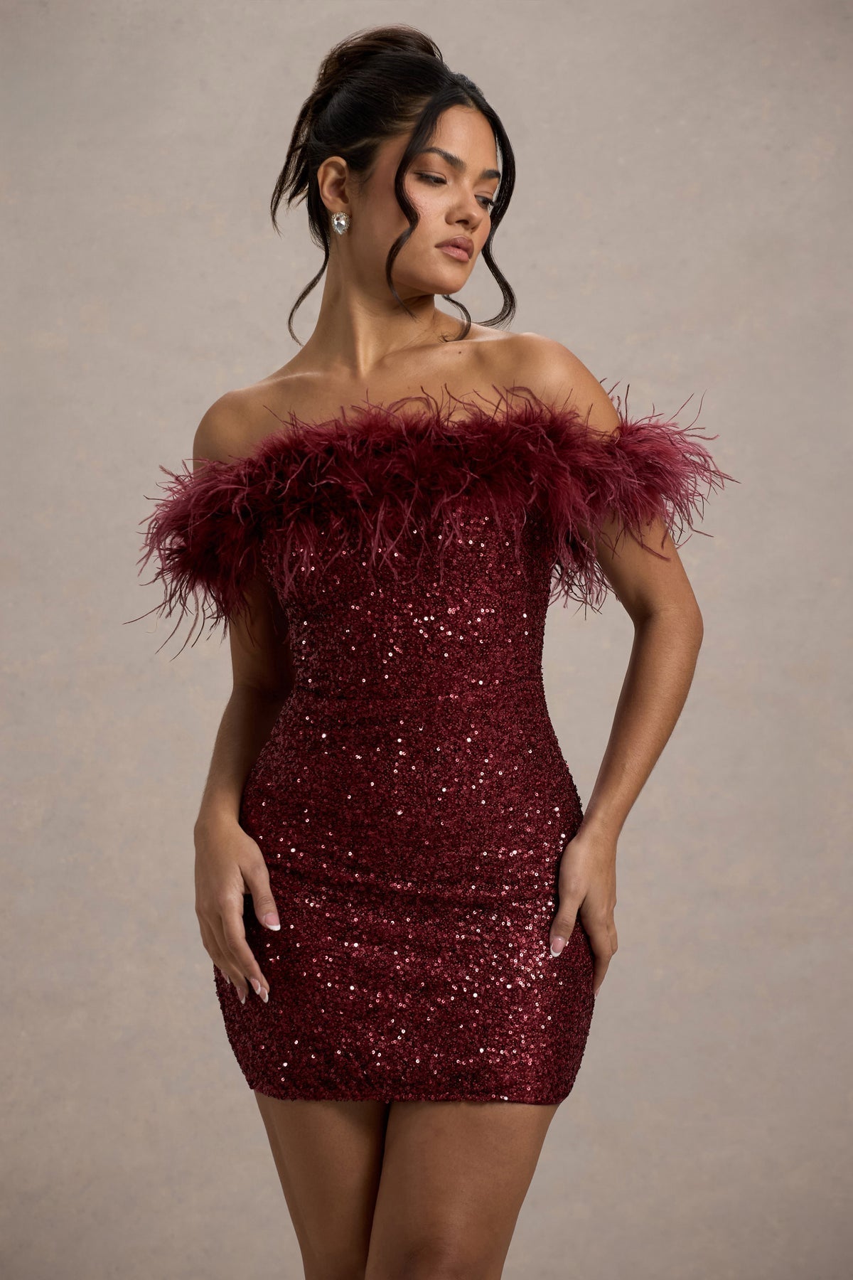 Savrani™ | Abito in paillettes con piume