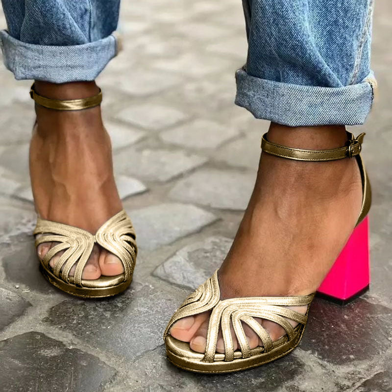 Savrani™ | Sandali Classici con Cinturino Dorato
