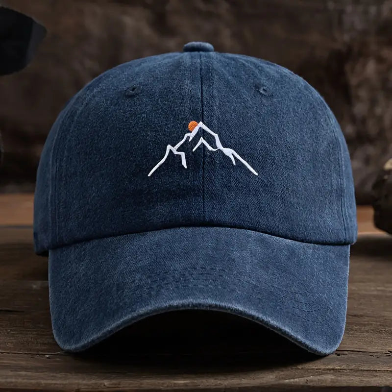 Savrani™ | Cappellino da baseball con ricamo di una vetta montuosa